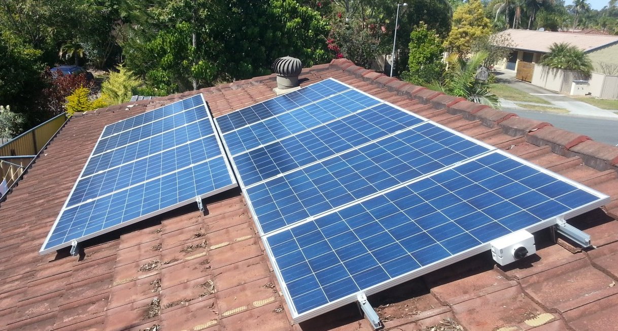 Solar Power Ashmore - John and Julia's 2.5kW Solar Power System